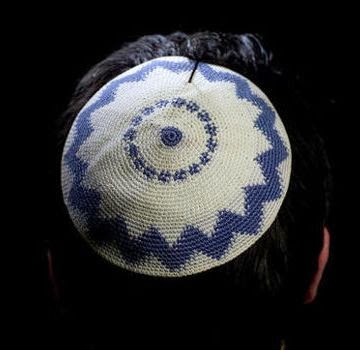 YARMULKE: TANDA MENGHORMATI TUHAN