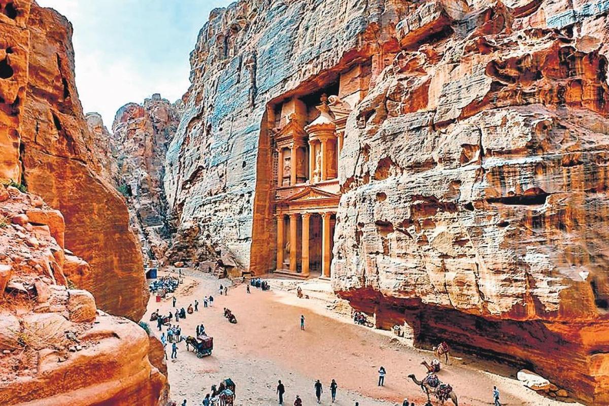 Yuk berkunjung ke Petra